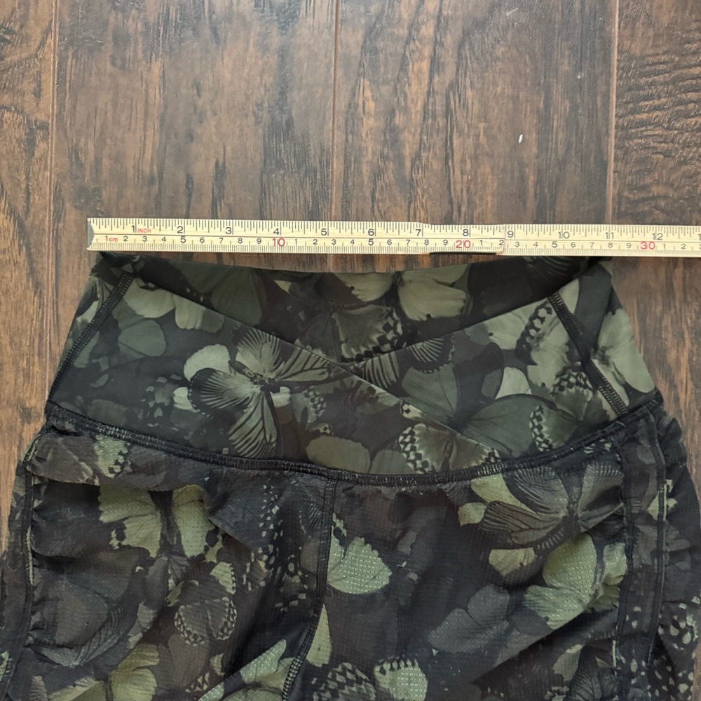 Lululemon Women's Sunset Salutation Butterfly Size 2 - Picture 4 of 7